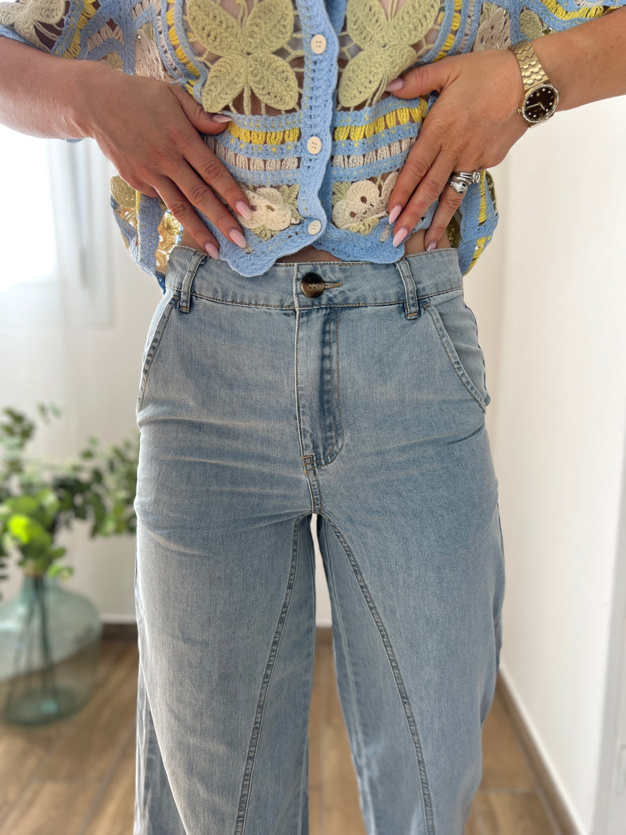 LE JEAN ÉVASÉ BLEU CLAIR