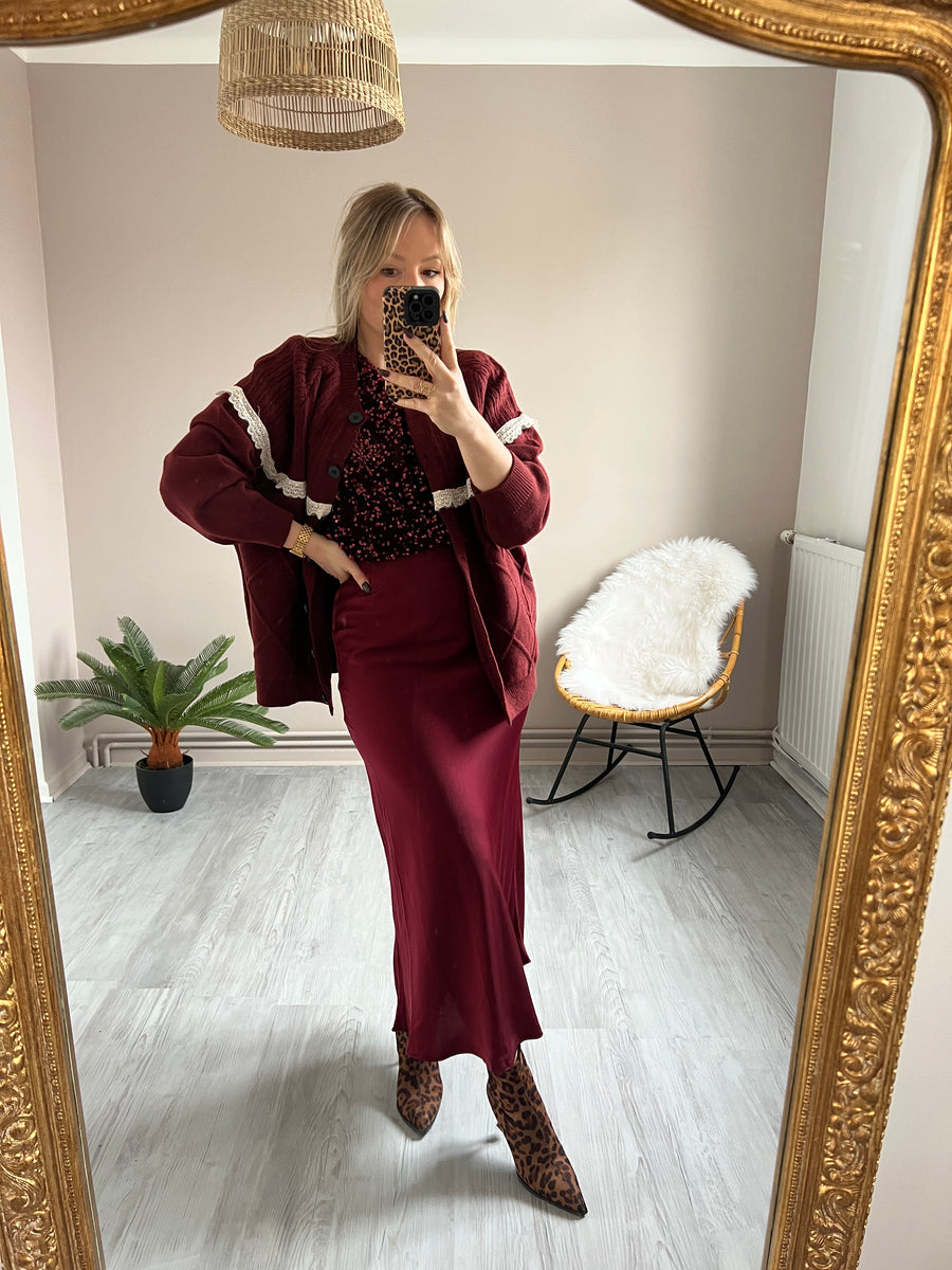 LE GILET BURGUNDY A DENTELLE