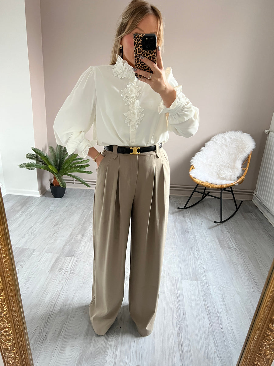 LE PANTALON A PINCE TAUPE