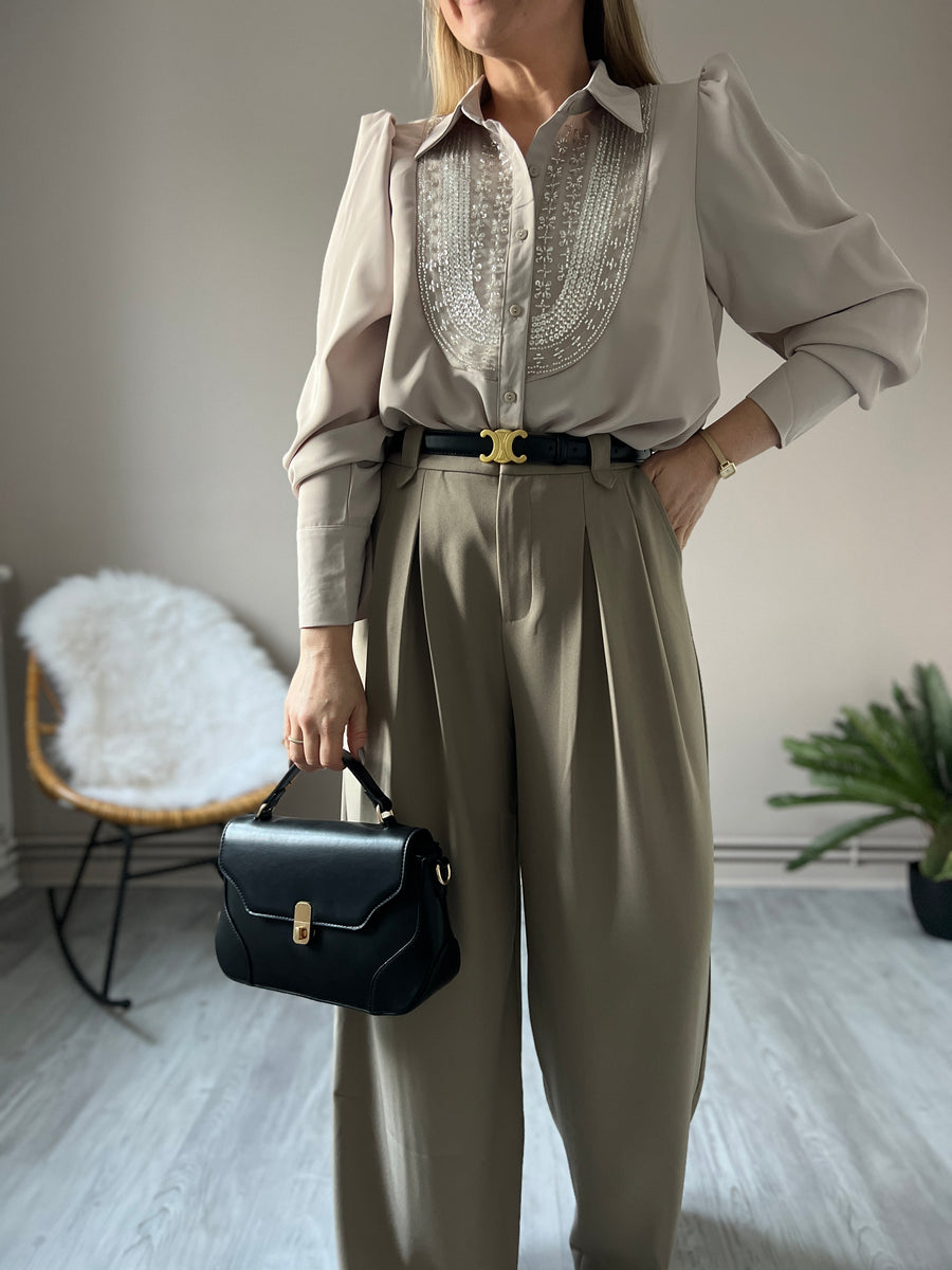 LA BLOUSE ÉLÉGANTE BEIGE