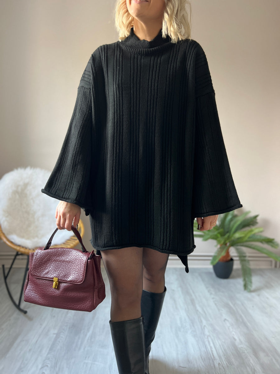 LA ROBE PULL NOIR