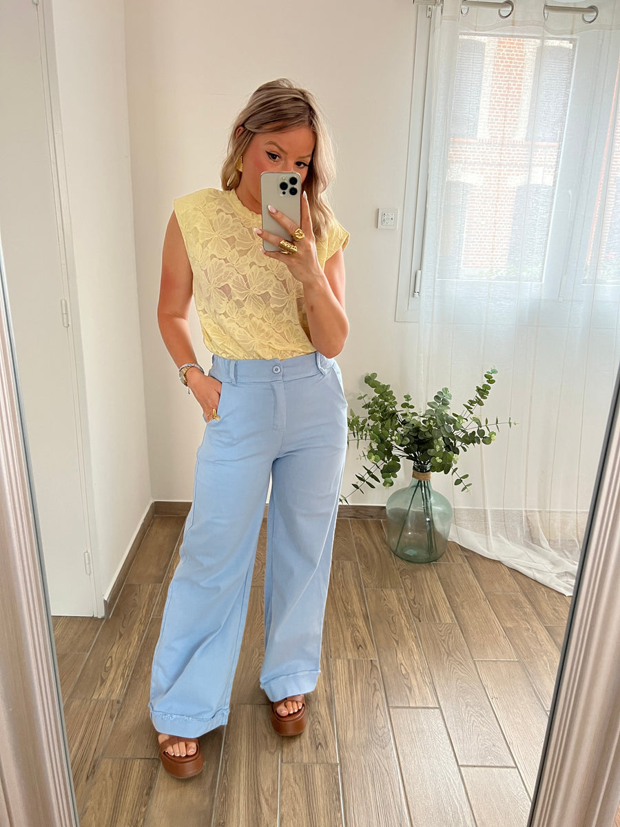 LE T-SHIRT JAUNE DENTELLE
