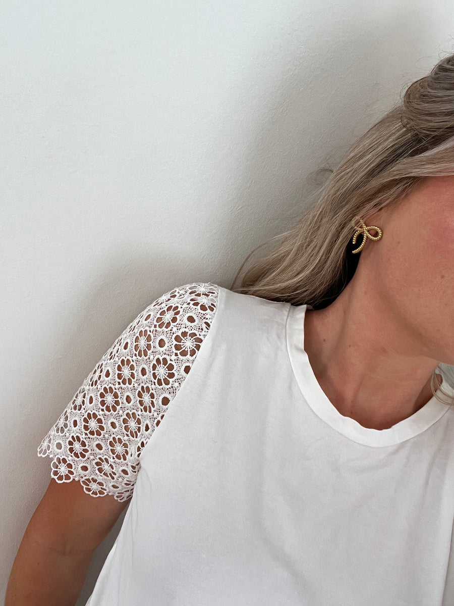 LES BOUCLES D'OREILLE NOEUD GIRLY