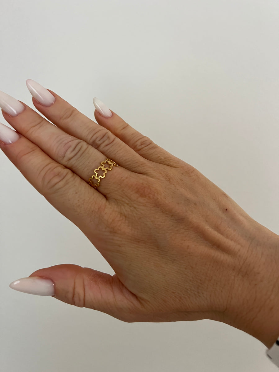 LA BAGUE FLOWER