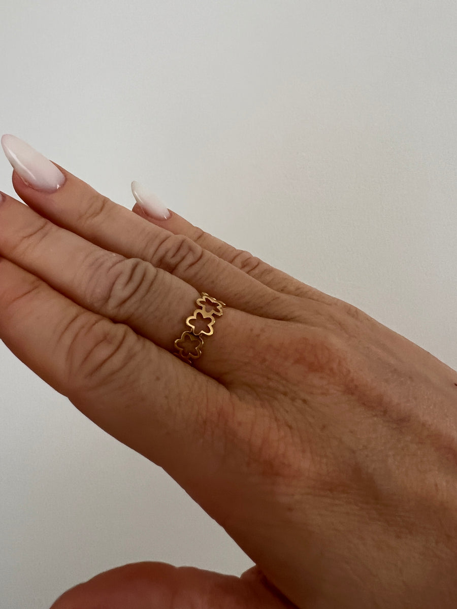 LA BAGUE FLOWER