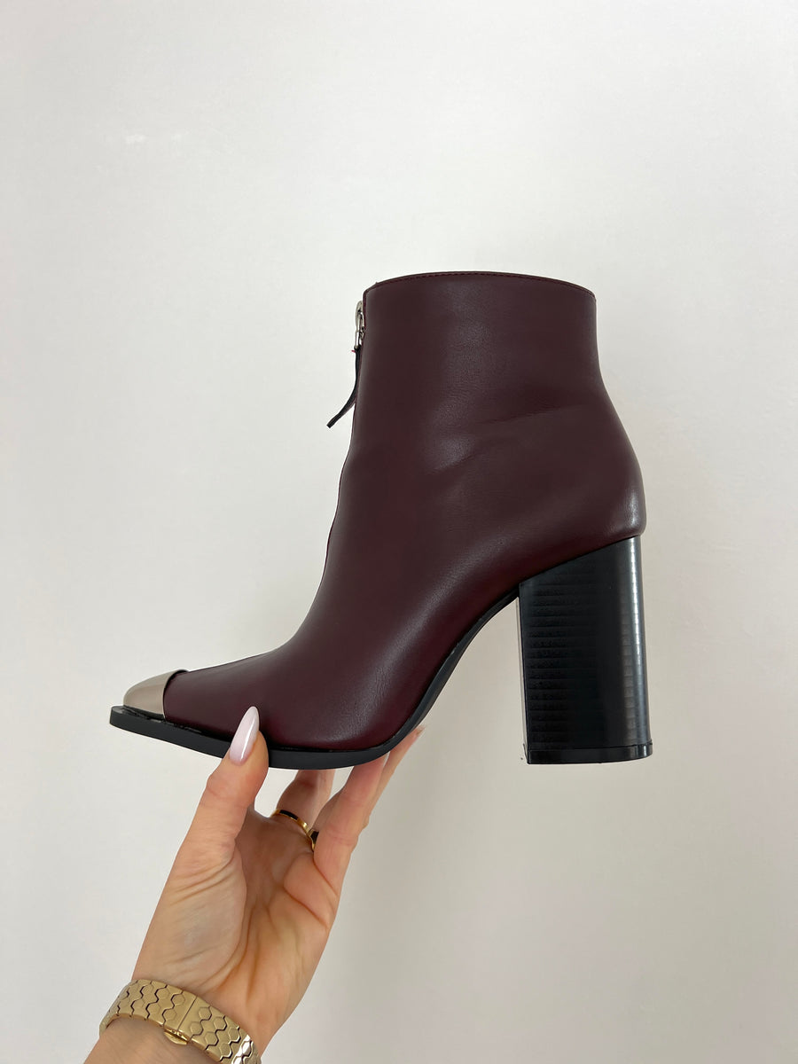 LES BOOTS BURGUNDY