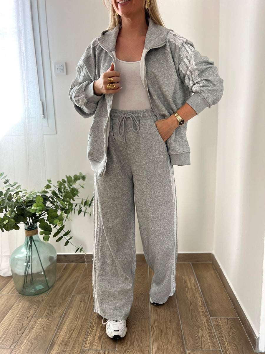 LE JOGGING GIRLY GRIS