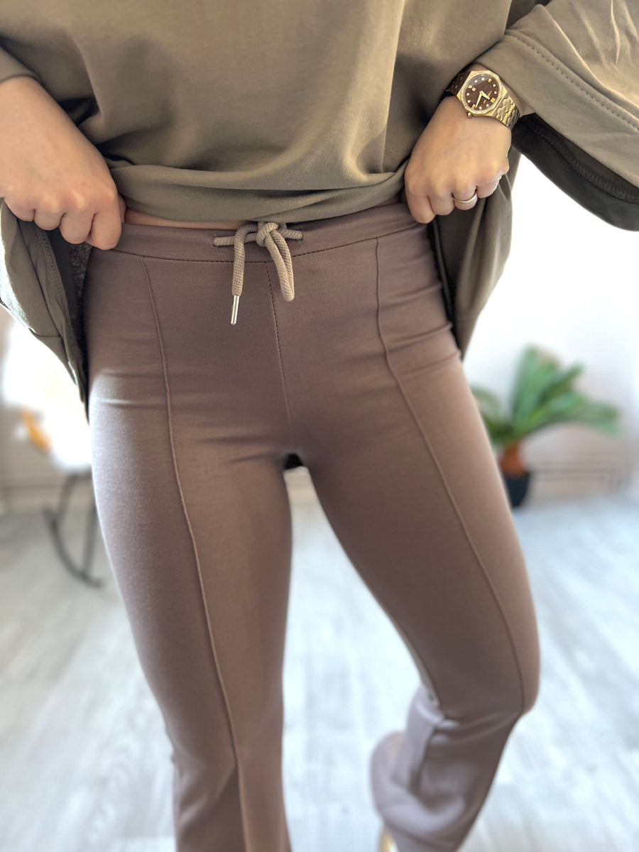 LE LEGGING FLARE TAUPE