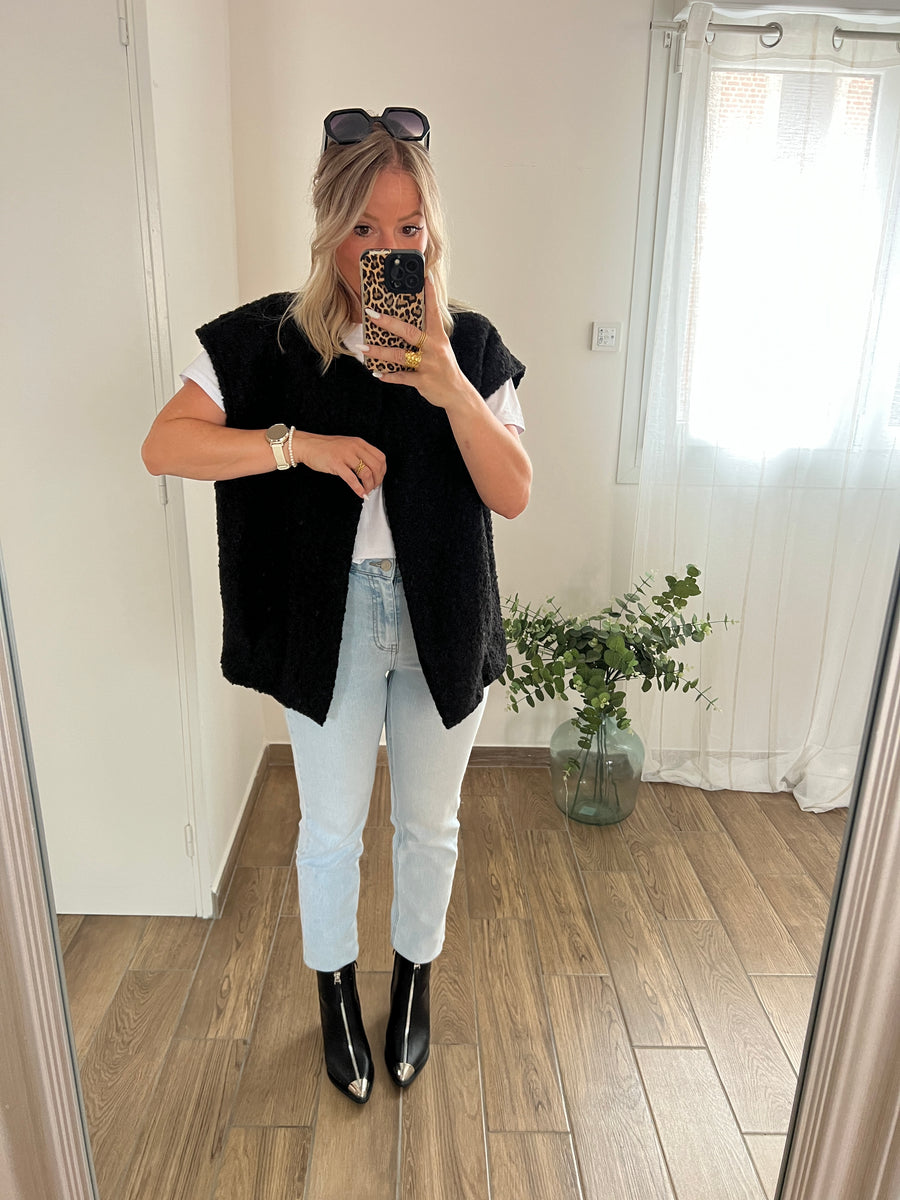 LA VESTE SANS MANCHE NOIRE