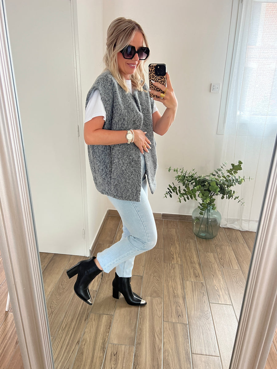 LA VESTE SANS MANCHE GRIS