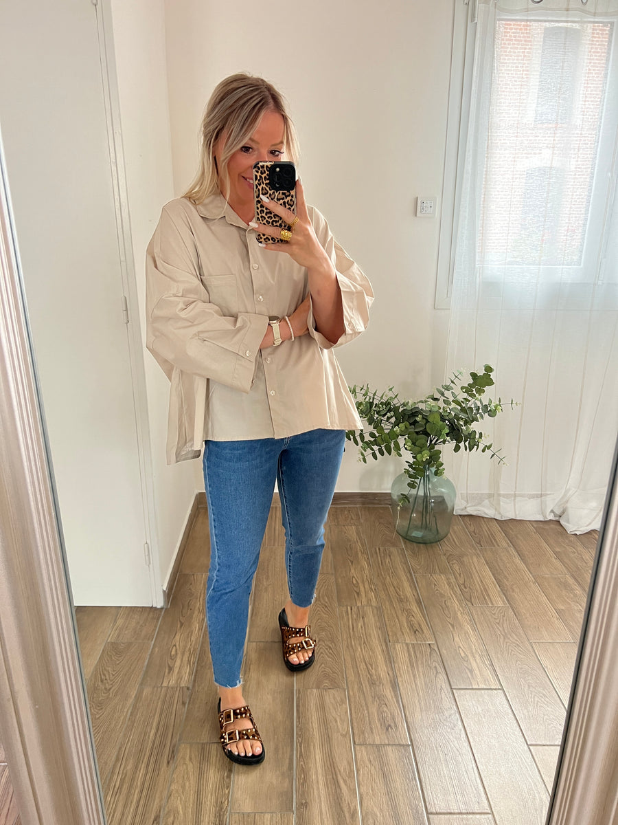 LA CHEMISE BASIQUE ÉVASÉE BEIGE