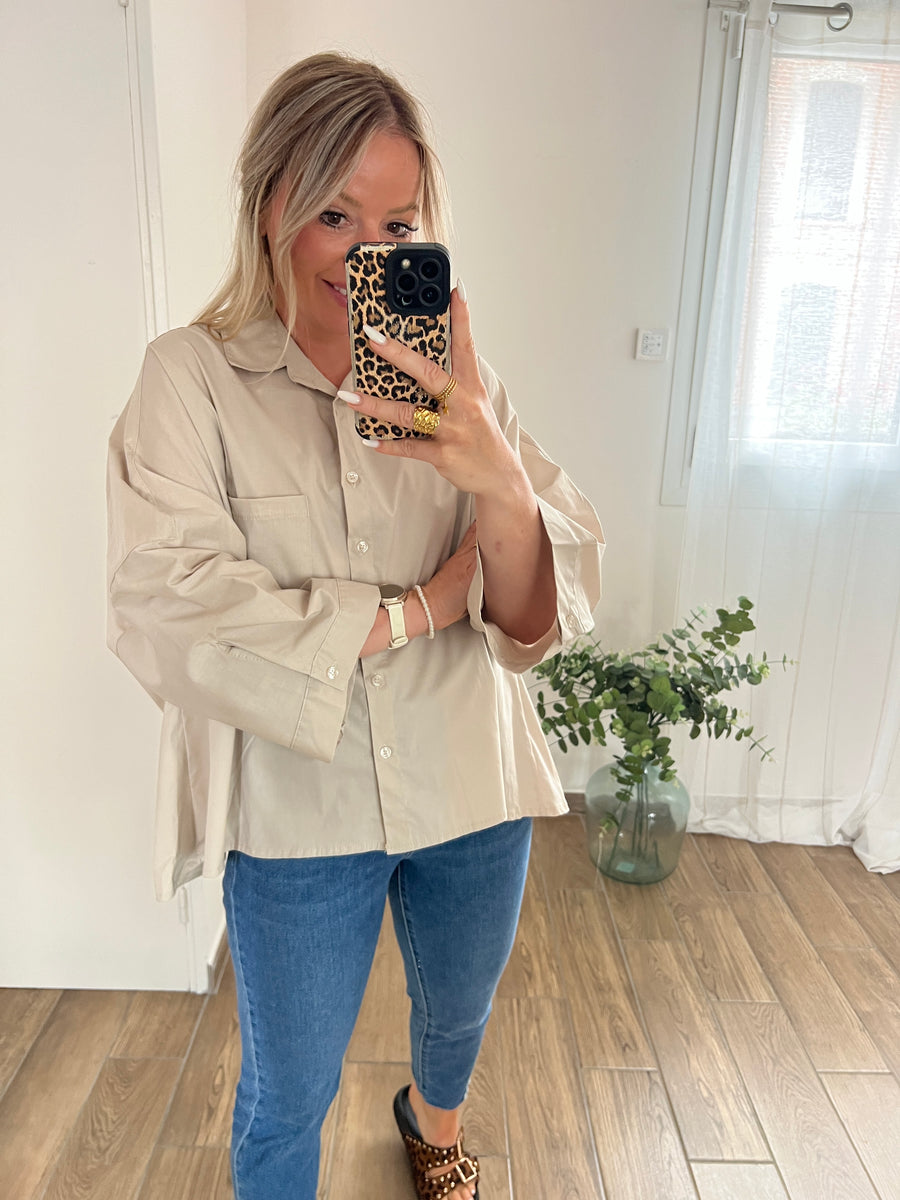 LA CHEMISE BASIQUE ÉVASÉE BEIGE