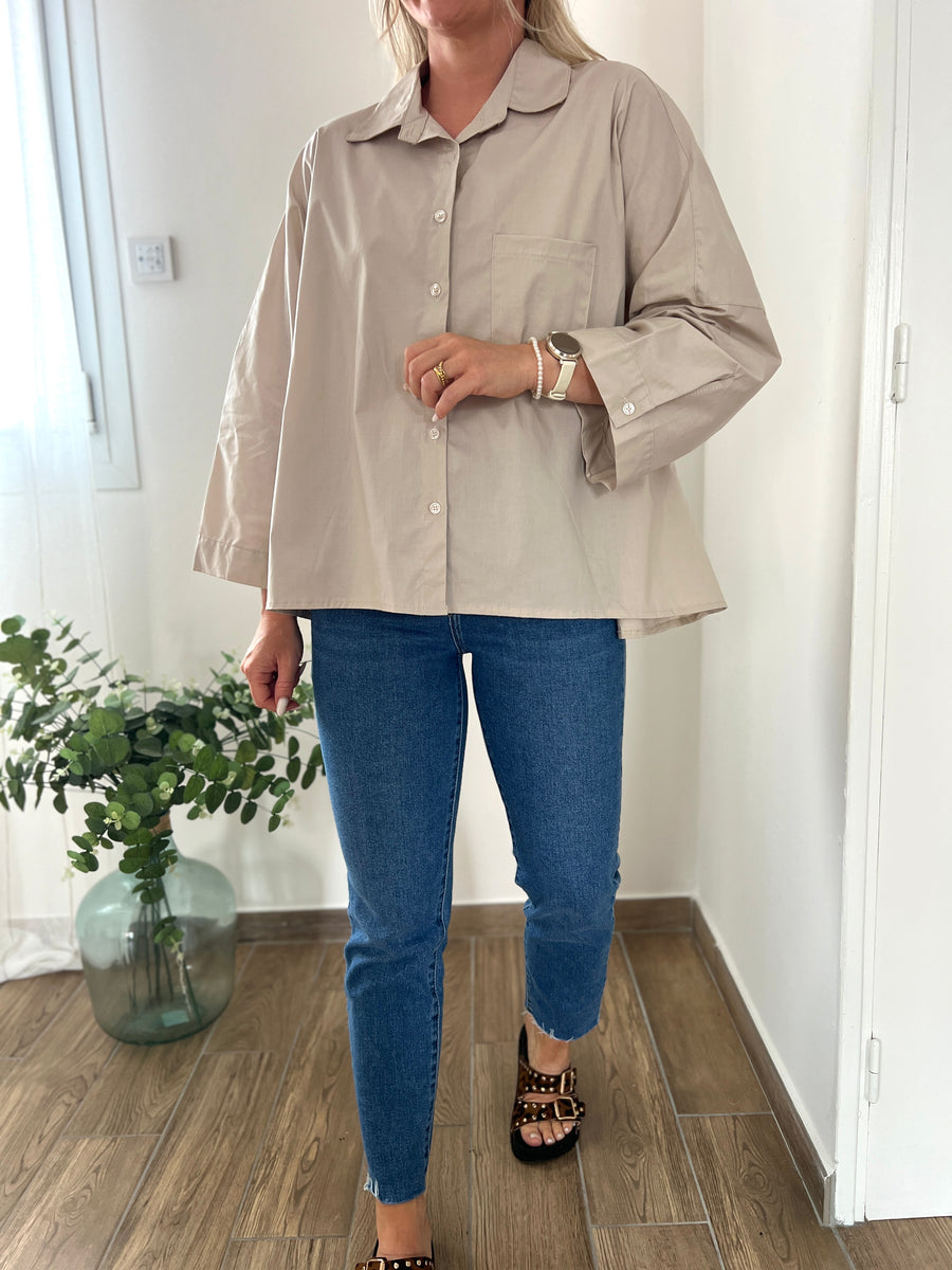 LA CHEMISE BASIQUE ÉVASÉE BEIGE