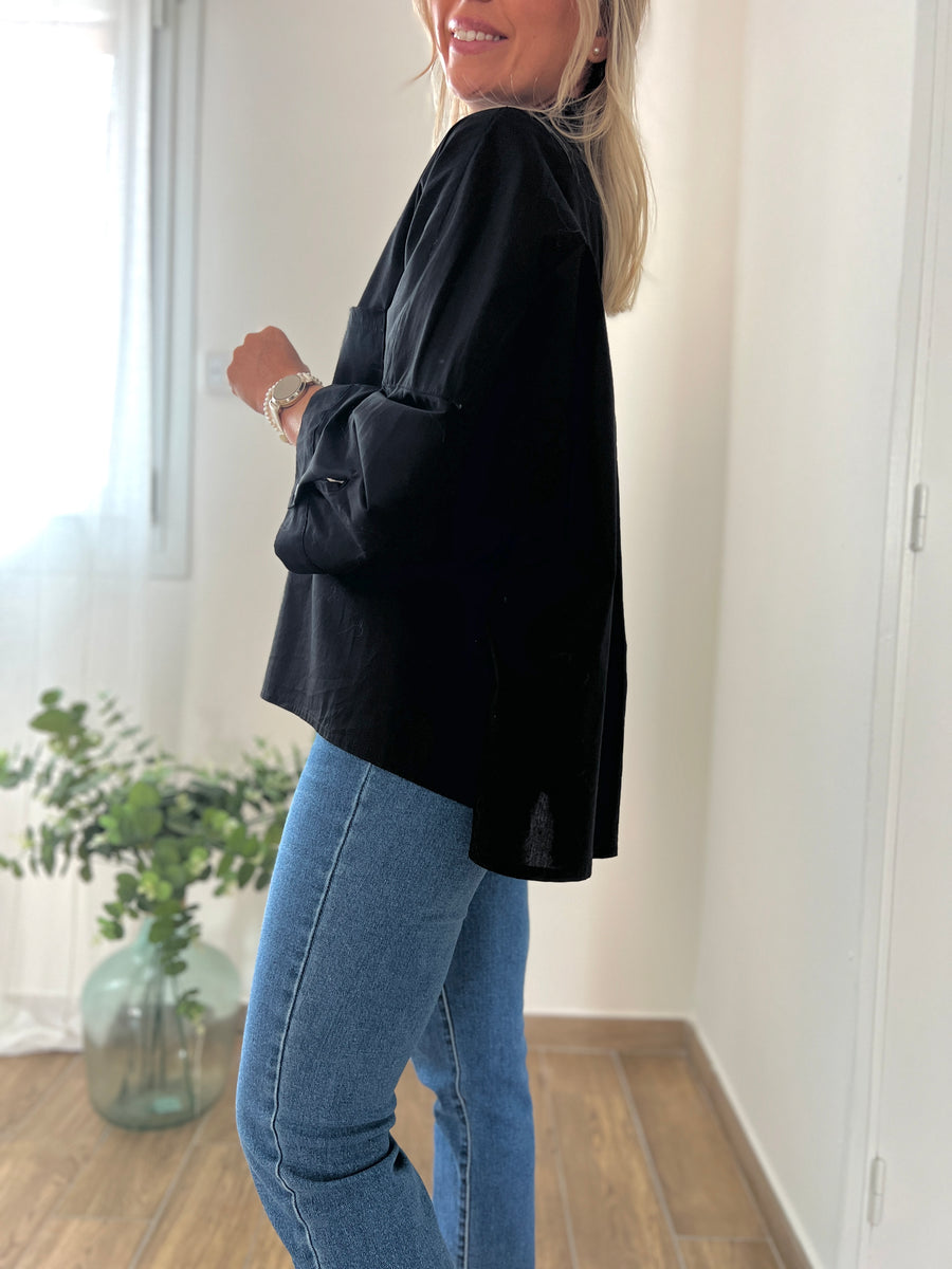 LA CHEMISE BASIQUE ÉVASÉE NOIRE