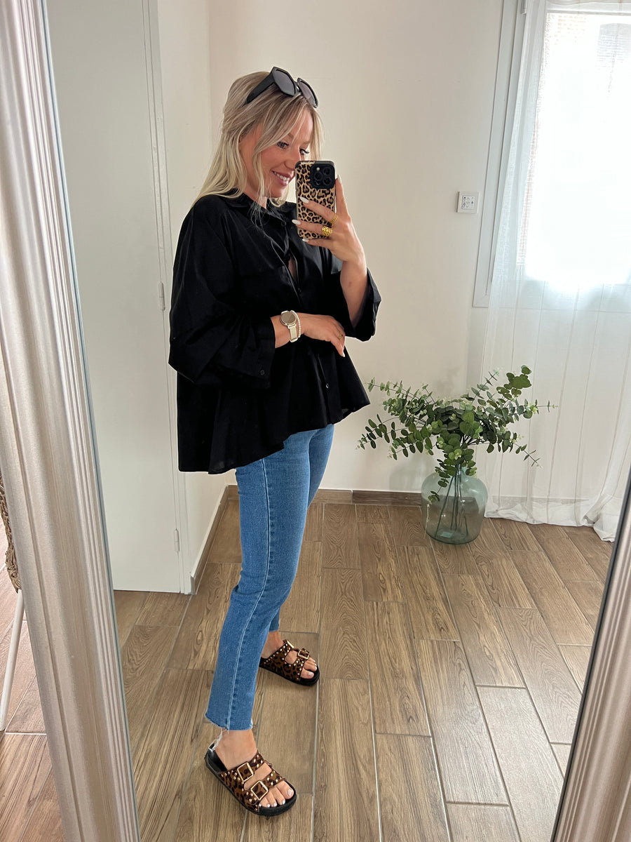 LA CHEMISE BASIQUE ÉVASÉE NOIRE