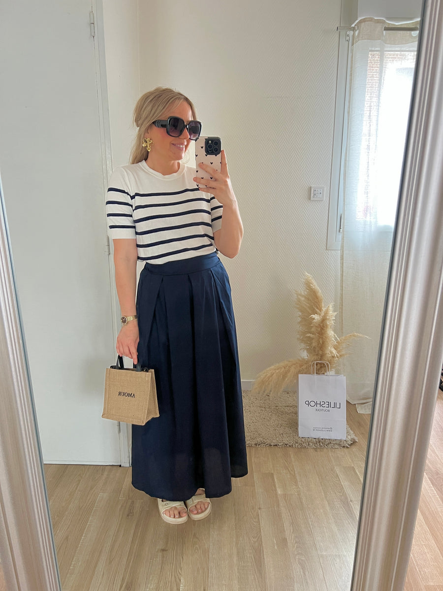 LA JUPE ÉLÉGANTE BLEU MARINE
