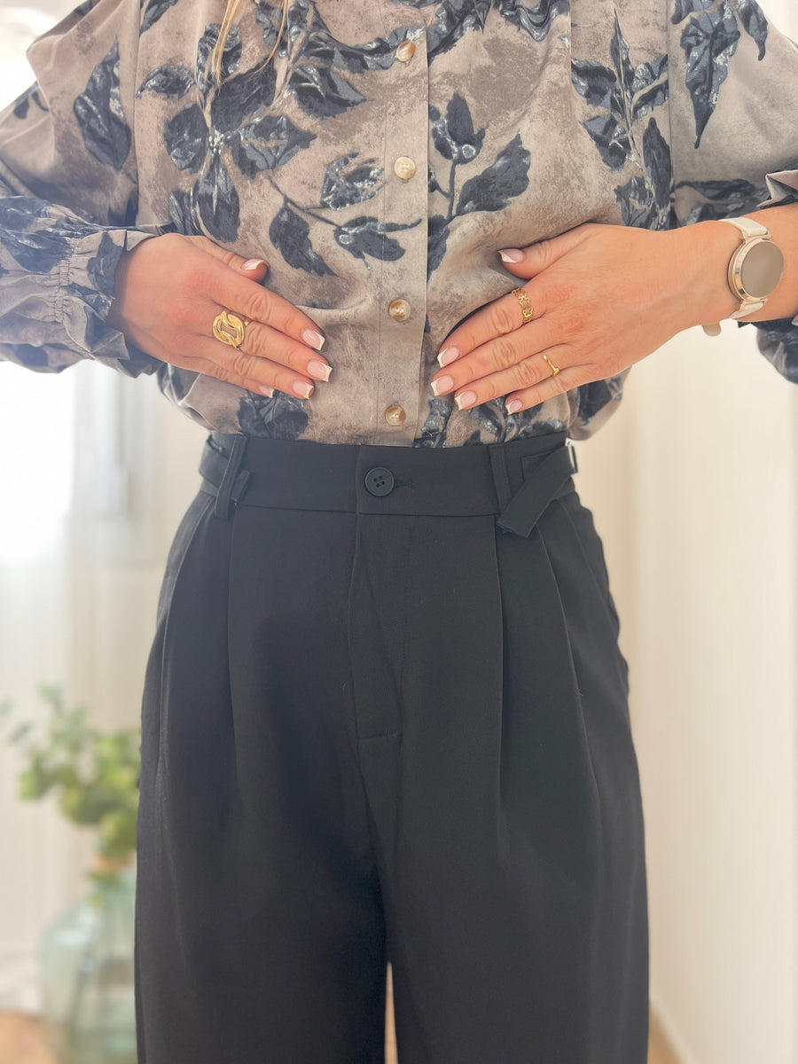 LE PANTALON À PINCES BASIQUE NOIR