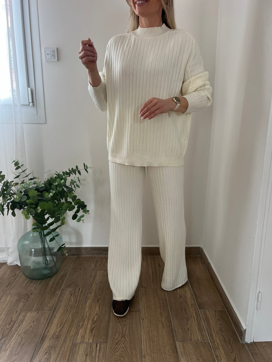 L'ENSEMBLE EN MAILLE BASIQUE ÉCRU