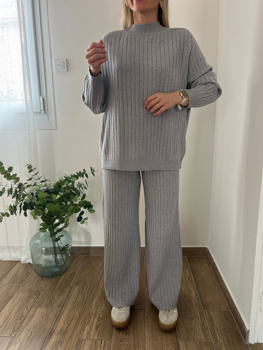 L'ENSEMBLE EN MAILLE BASIQUE GRIS