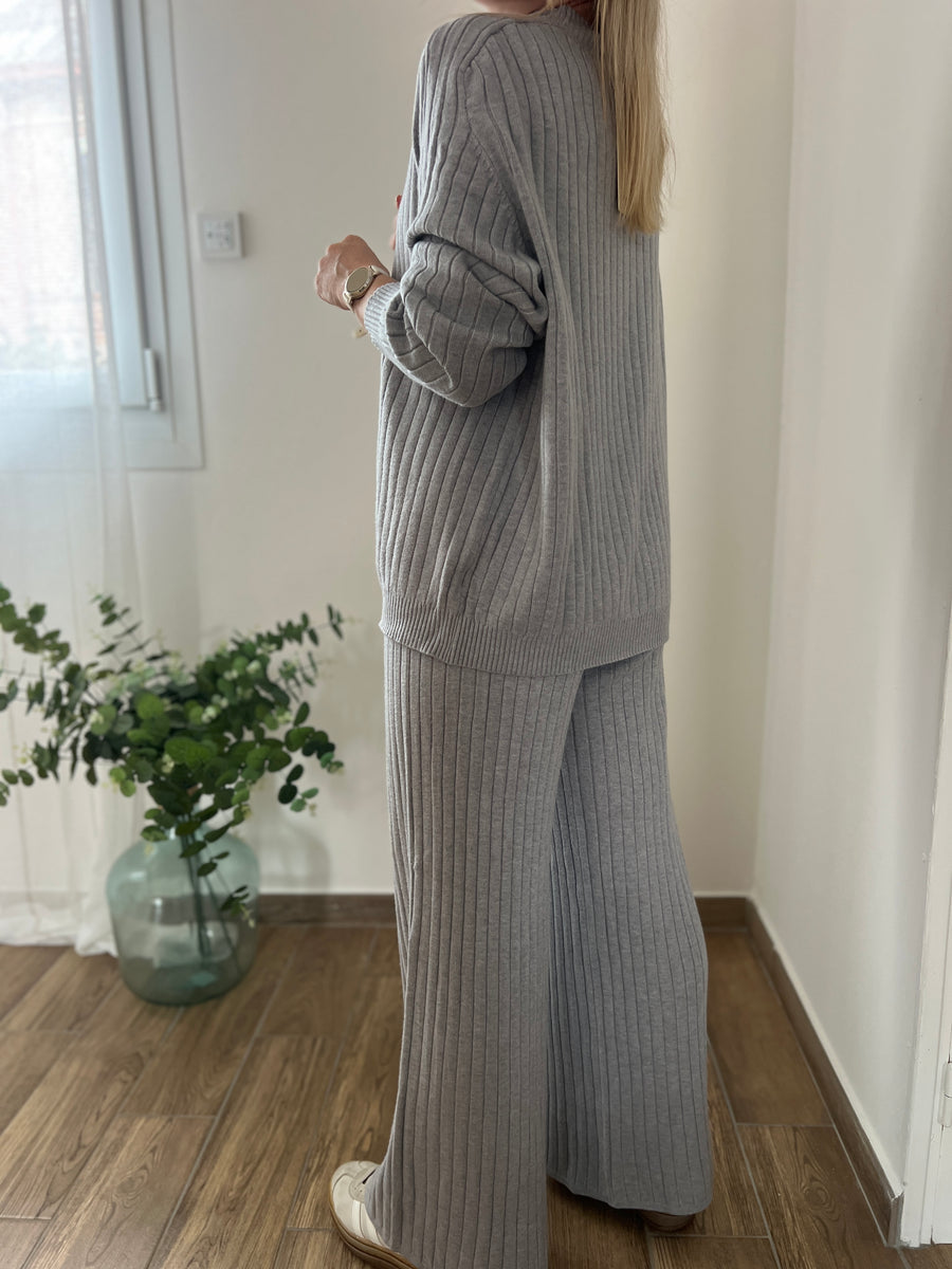 L'ENSEMBLE EN MAILLE BASIQUE GRIS