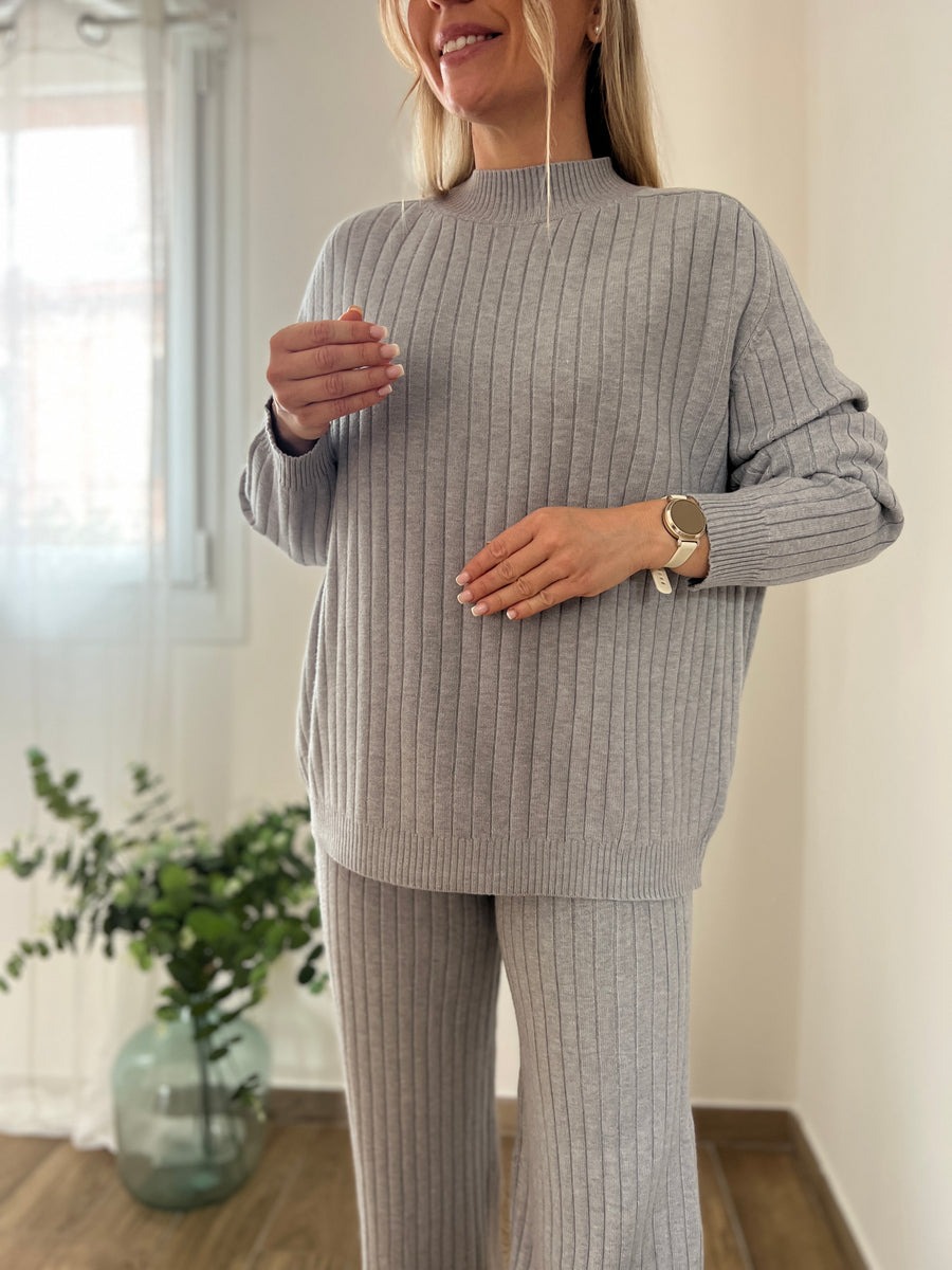 L'ENSEMBLE EN MAILLE BASIQUE GRIS