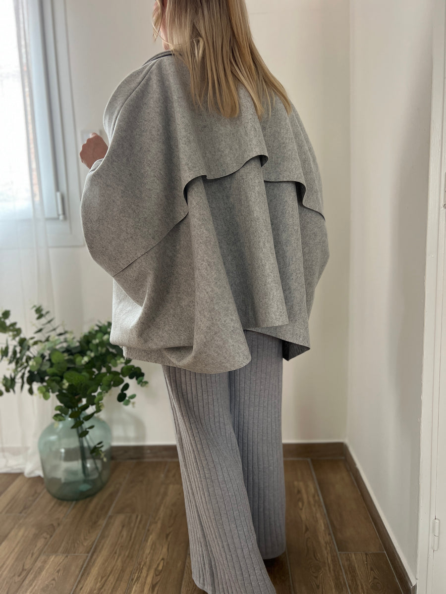 LE MANTEAU CAPE GRIS