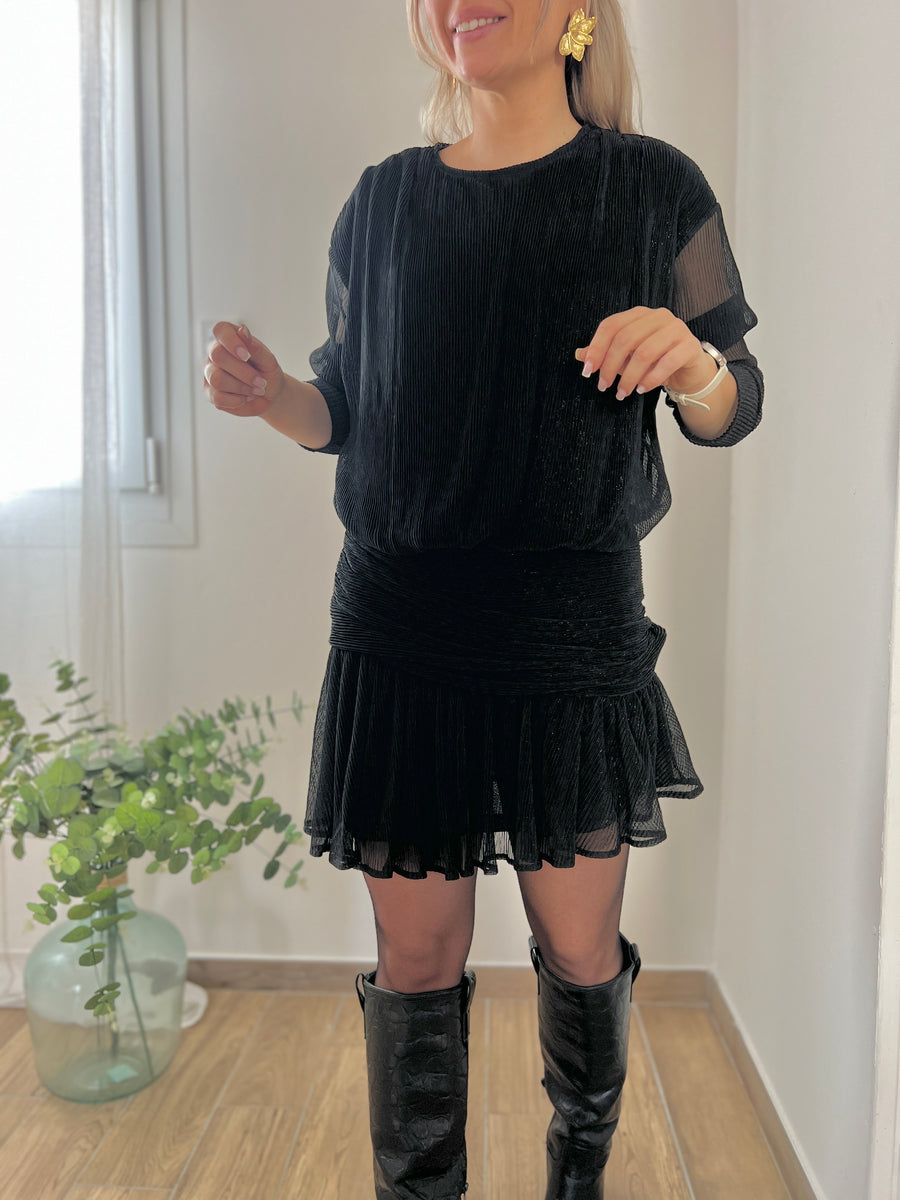 LA ROBE NOIRE IRISÉE