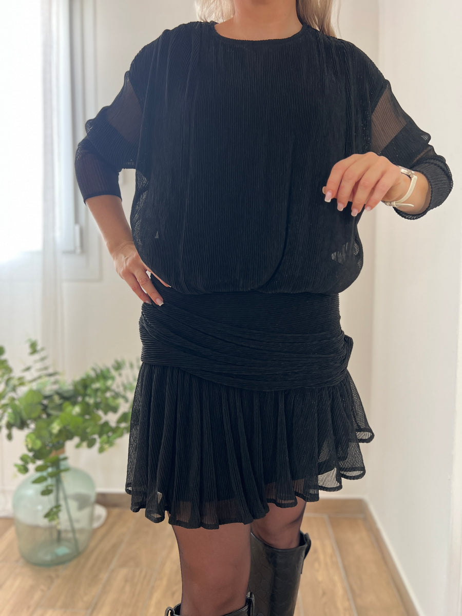 LA ROBE NOIRE IRISÉE