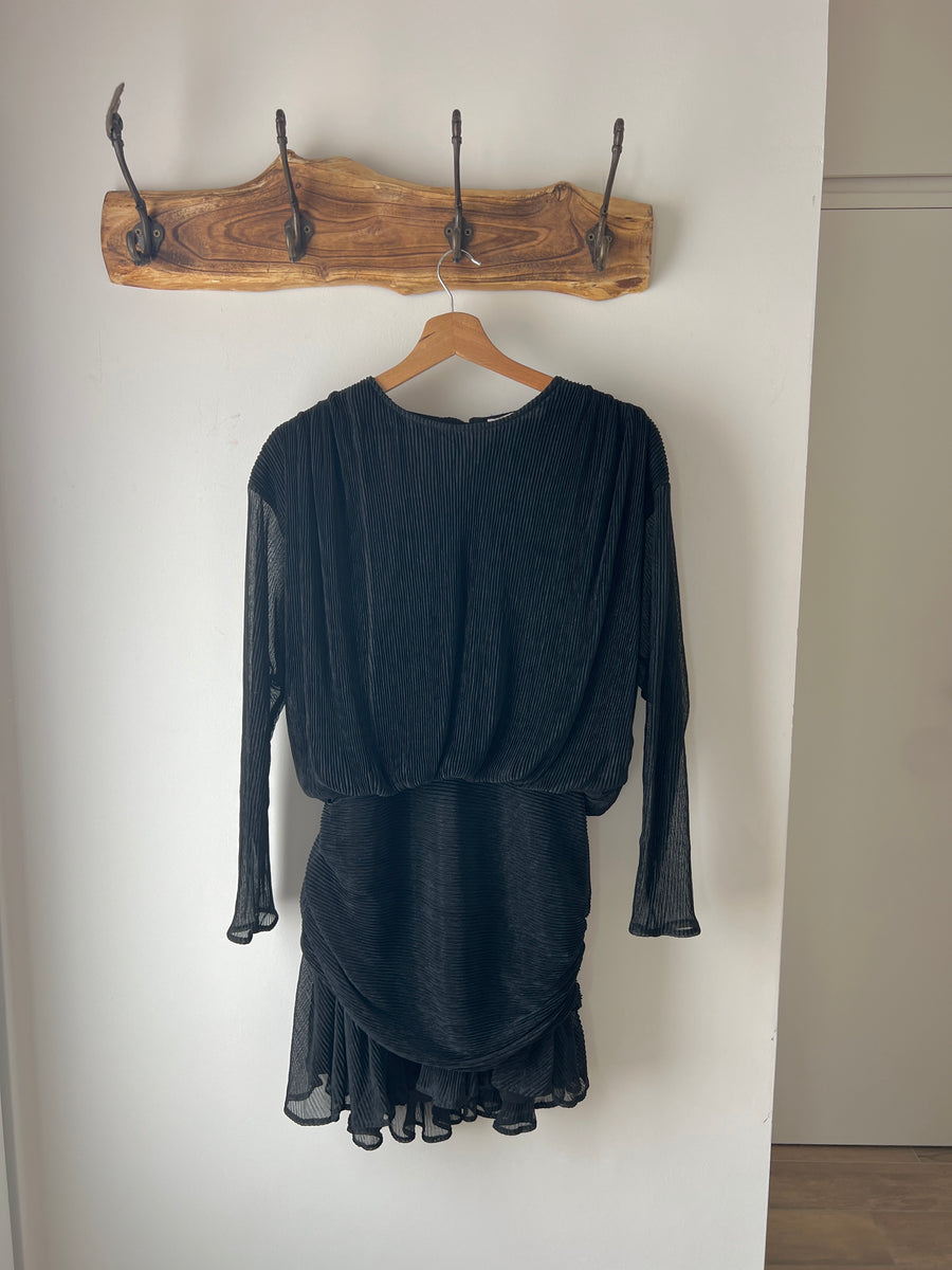 LA ROBE NOIRE IRISÉE