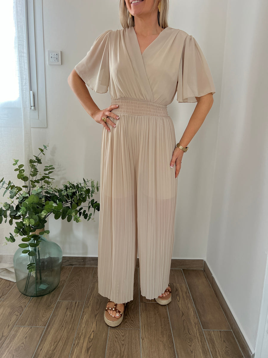 LA COMBINAISON ÉLÉGANTE BEIGE