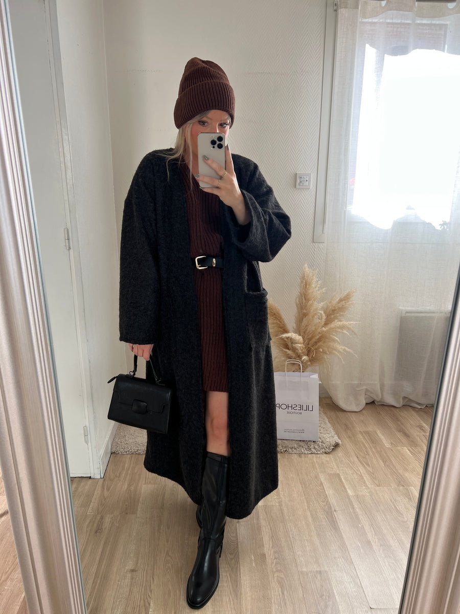 LE MANTEAU LONG ET OVERSIZE NOIR