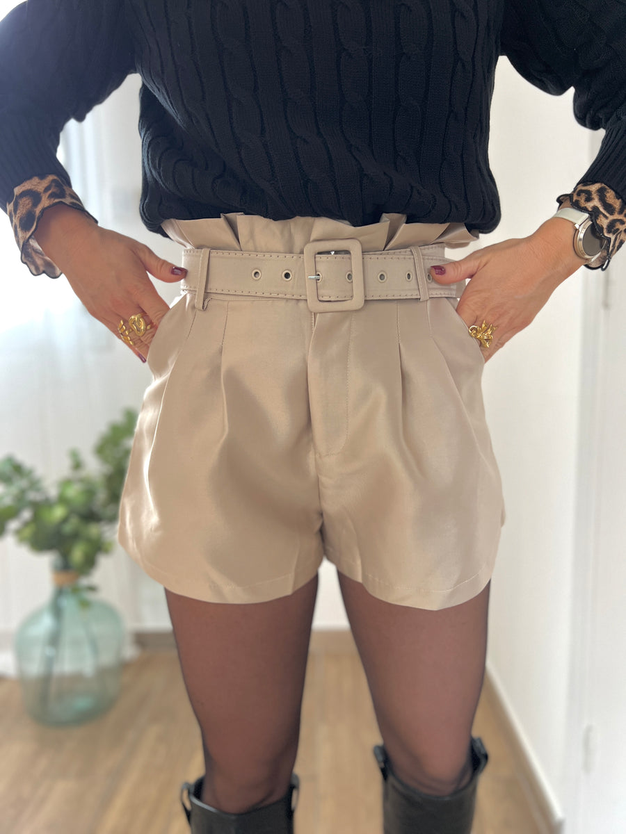 LE SHORT SATINÉ BEIGE