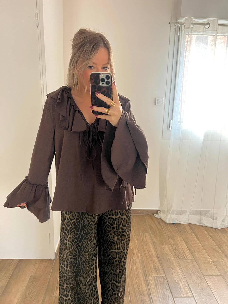 LA BLOUSE INDÉMODABLE MARRON