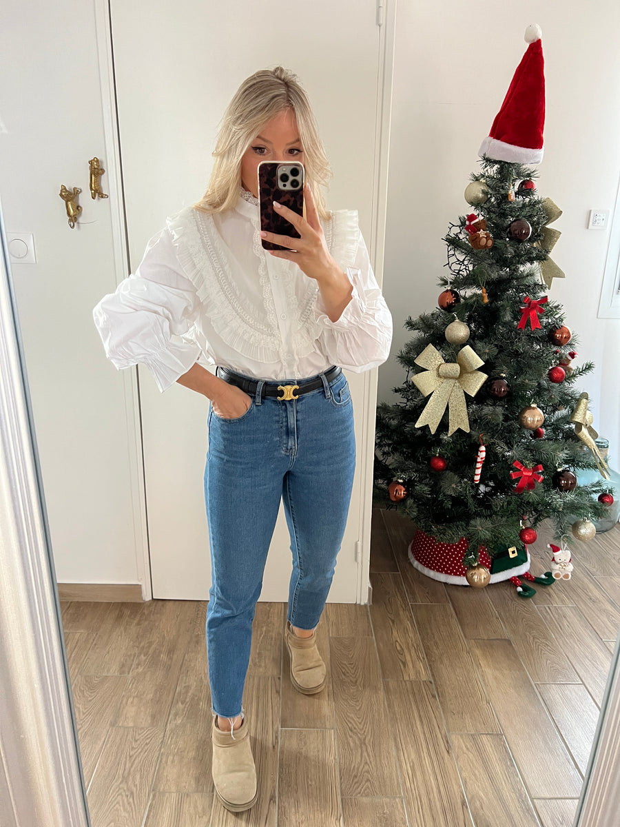 LA CHEMISE ÉLÉGANTE BLANCHE