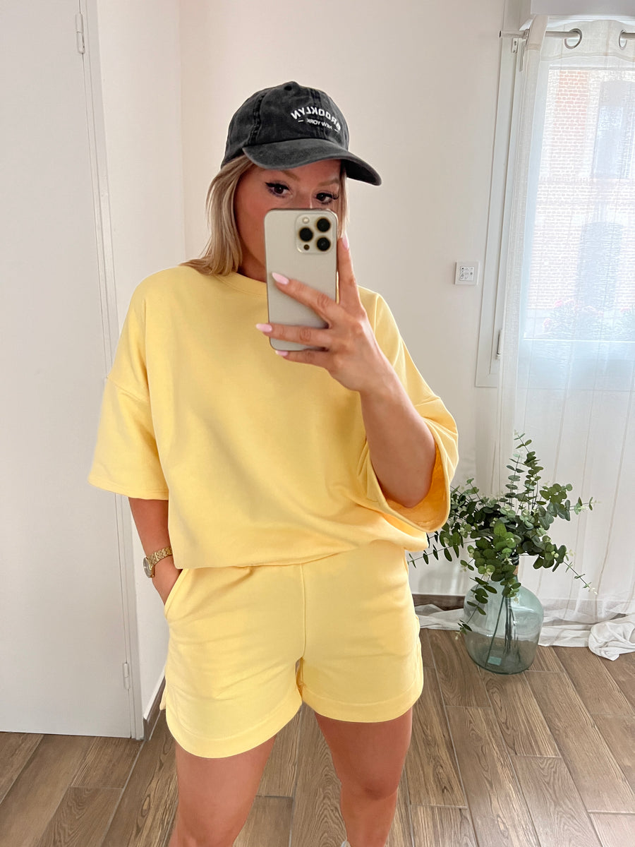 L'ENSEMBLE SWEAT SHORT JAUNE