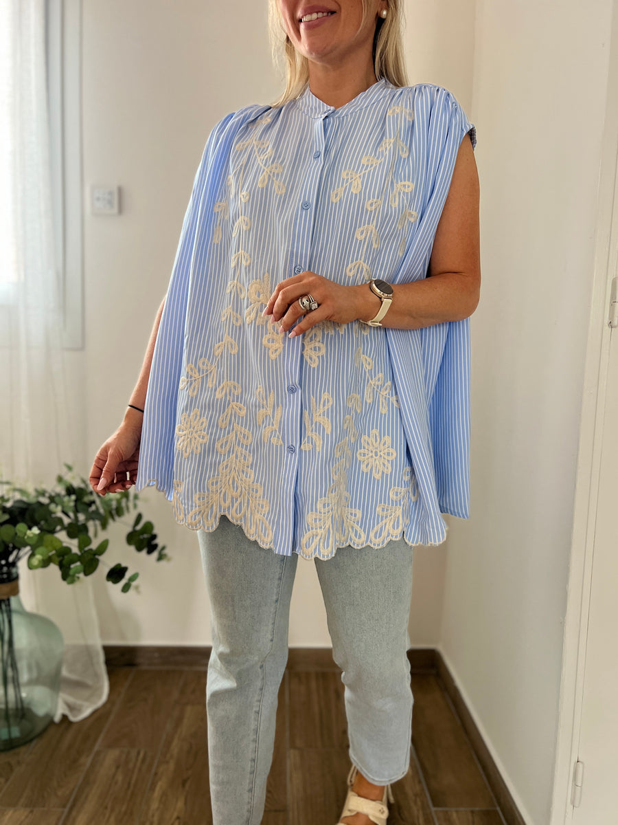 LA CHEMISE ÉVASÉE BLEUE