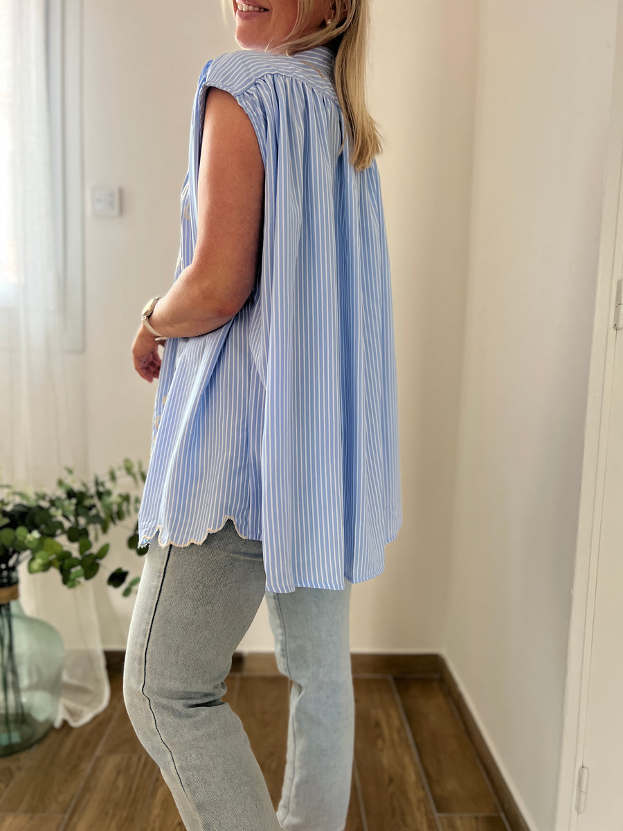 LA CHEMISE ÉVASÉE BLEUE
